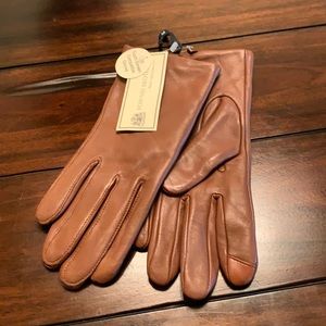 Women’s Brown Leather Gloves